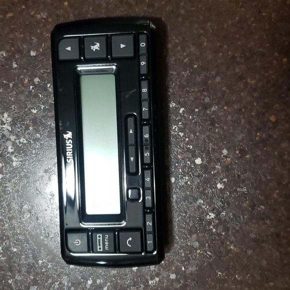 OEM Sirius Radio Model SV72lC - Picture 1 of 3